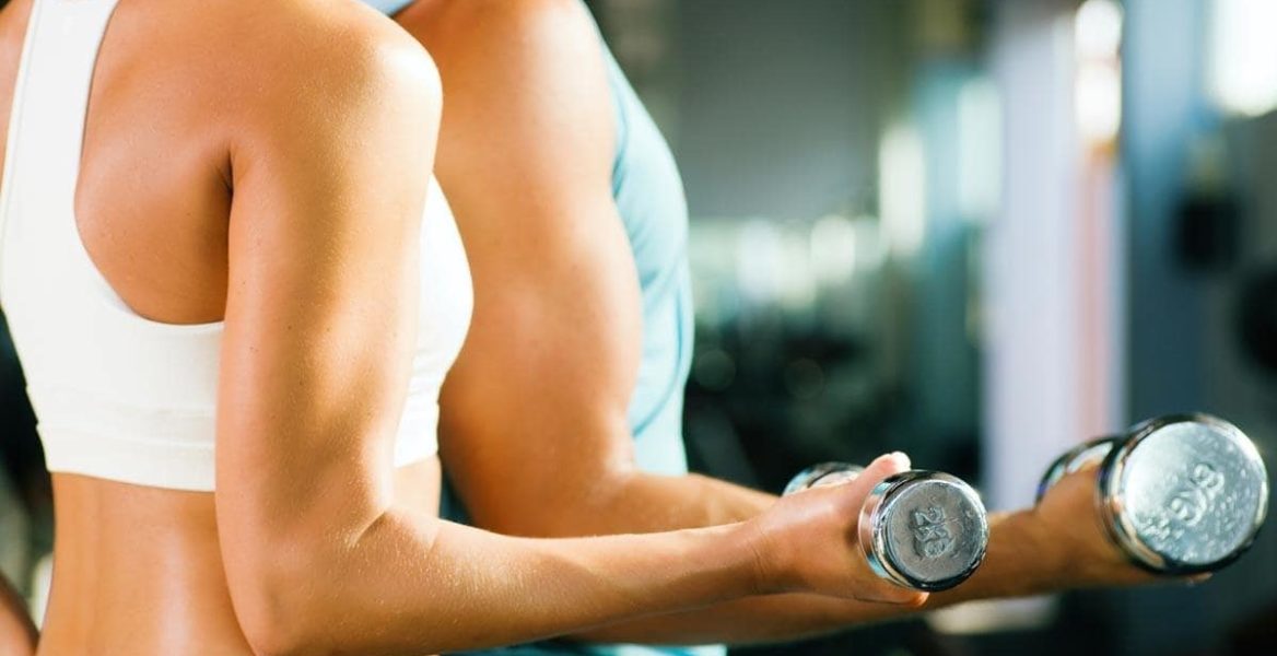 Allenamento bicipiti: gli esercizi in palestra