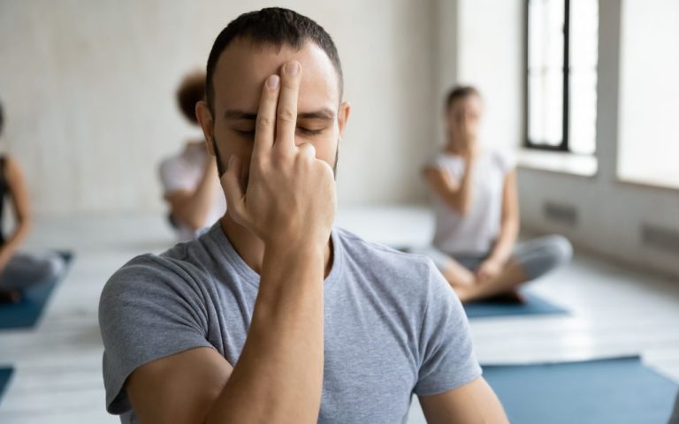 Come controllare il proprio diaframma con lo yoga